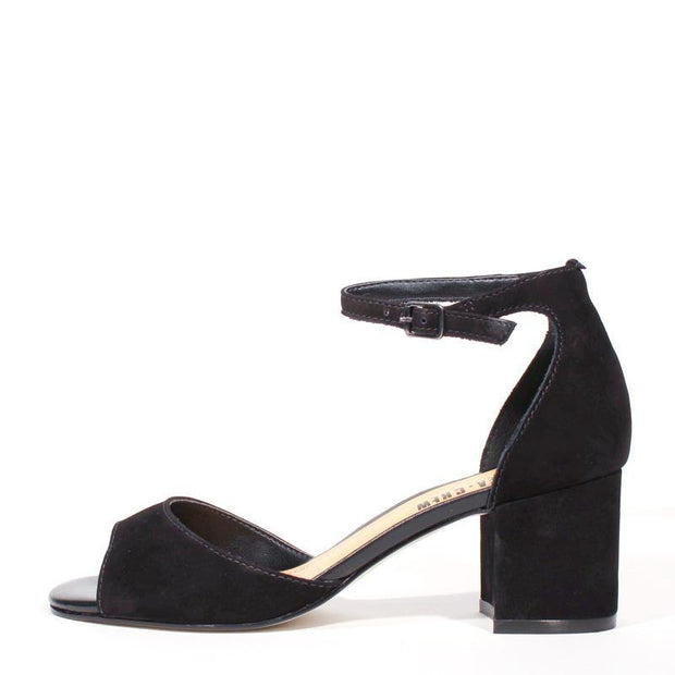 Neela - Chelsea Crew